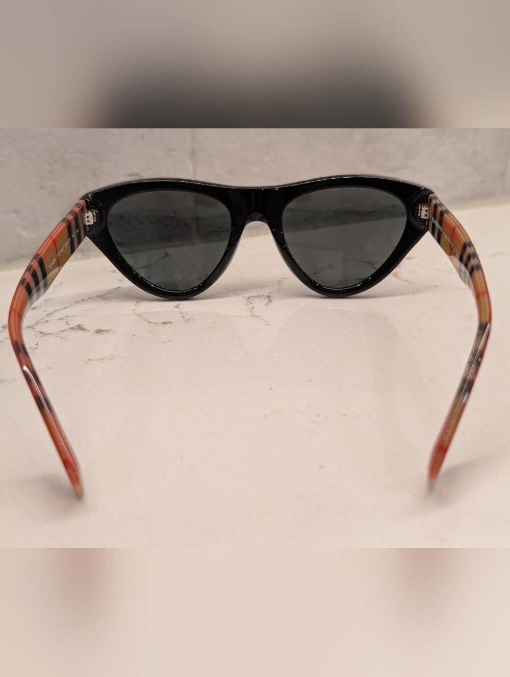 Burberry Sunglasses - GUC - Black Front Nova Check Arms - Picture 14 of 15